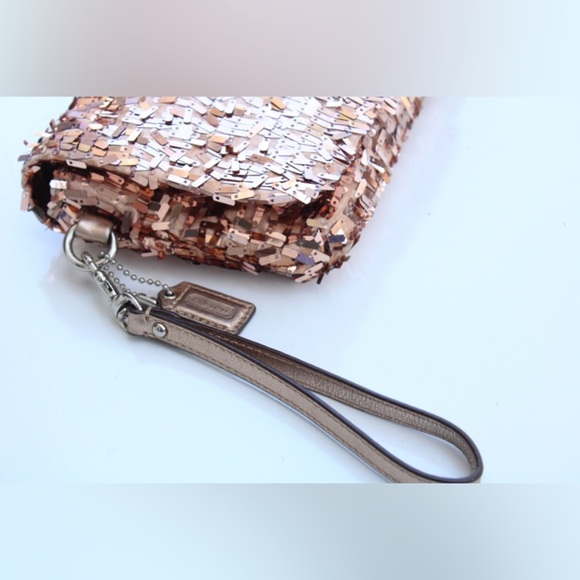 Coach limited edition sequin wristlet - Picture 6 of 14